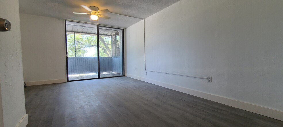 Building Photo - 717 SW 75th St