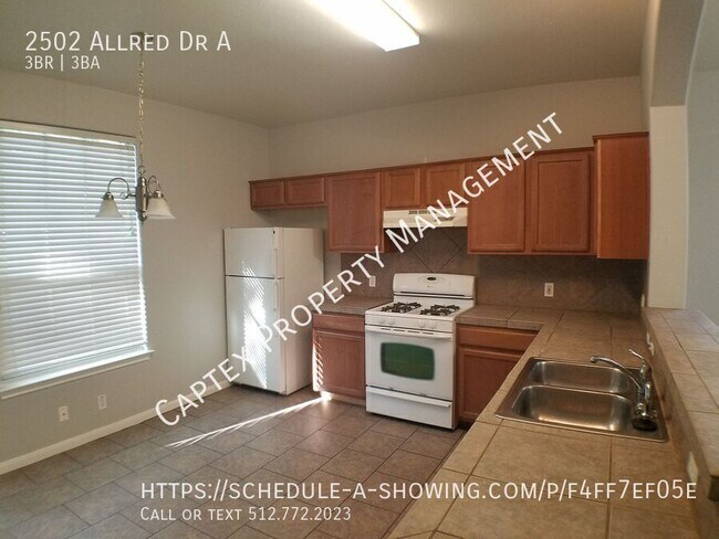 Building Photo - 2502 Allred Dr