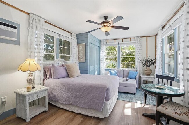 Building Photo - 759 Lantana Ave