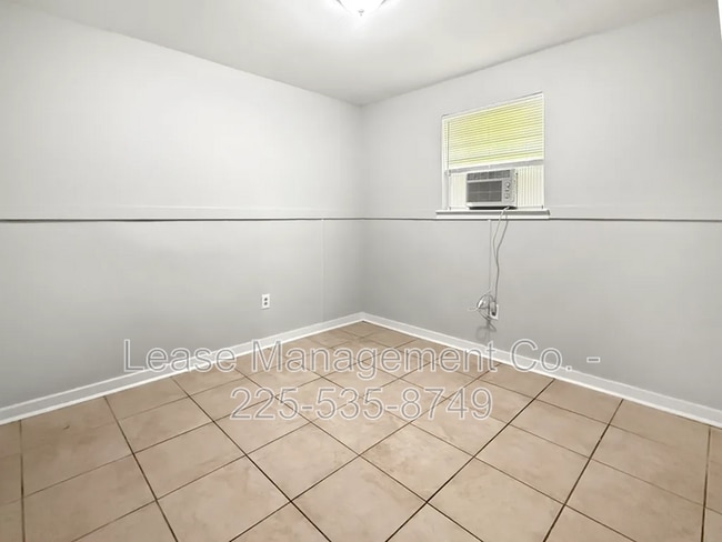 Building Photo - 524 Starrett Rd