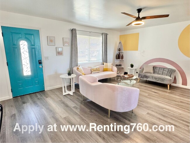 Building Photo - Newly Remodeled/Updated 3 bedroom 2 bathro...