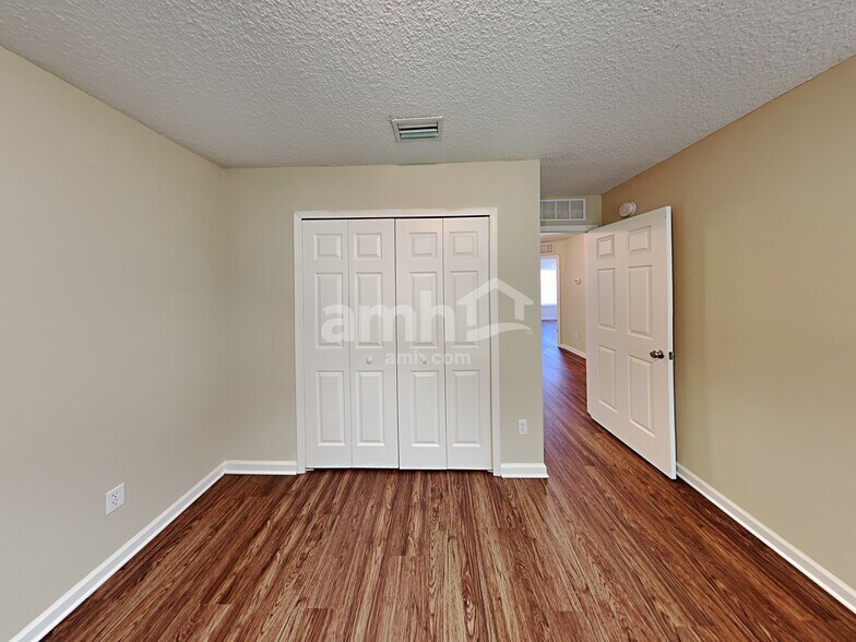 Building Photo - 6830 Morse Oaks Dr