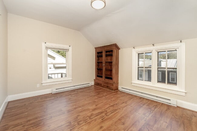 Building Photo - 149 N 2nd St