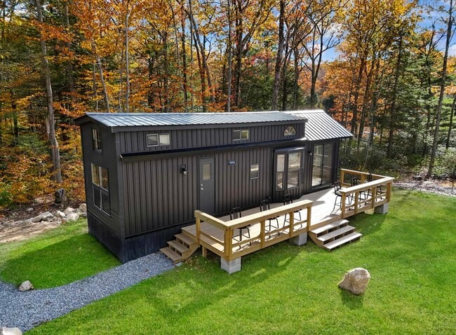 Building Photo - 156 Lower Pratt Pond Rd