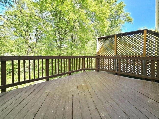 Building Photo - 7664 Northern Oaks Ct