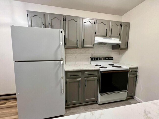 Building Photo - 91-95-95 Otsego St