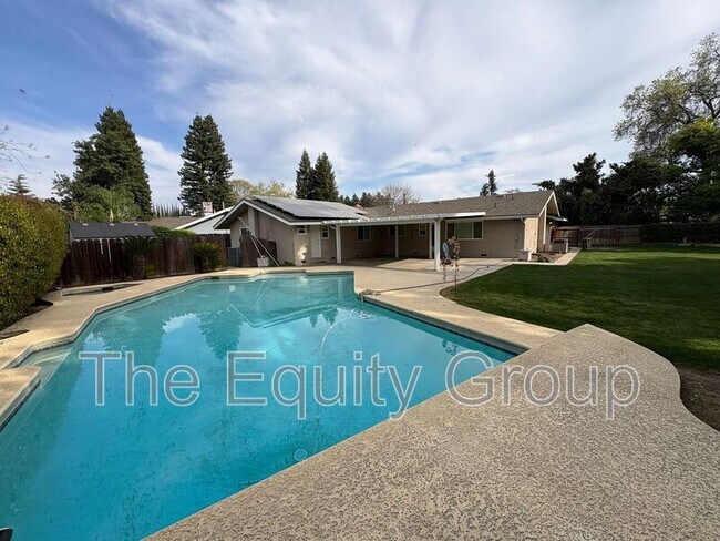 Building Photo - 445 N O'Farrell Ct