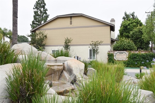Building Photo - 630 W Palm Ave
