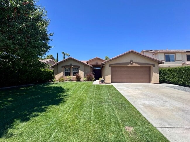 Building Photo - Available for LEASE! 3 bedroom 2 bathroom ...