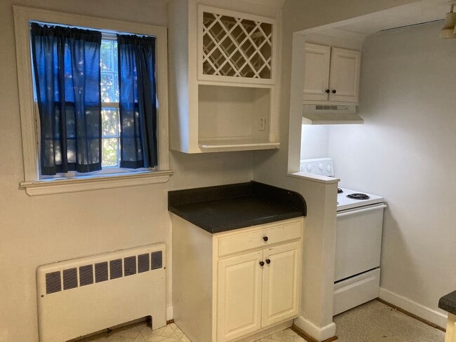 Building Photo - Meadowbrook