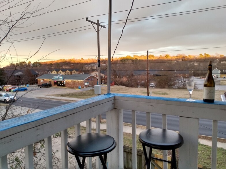 Building Photo - 805 N Leverett Ave