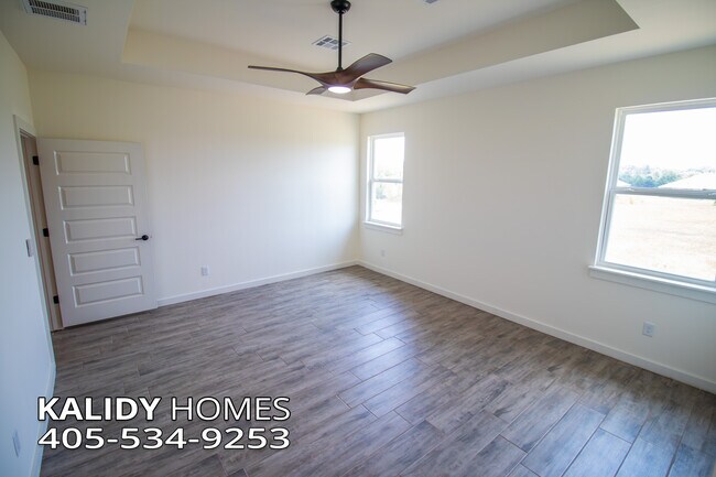 Building Photo - 17584 Salma Rd