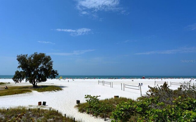 Building Photo - 5161 Boca Raton Ave