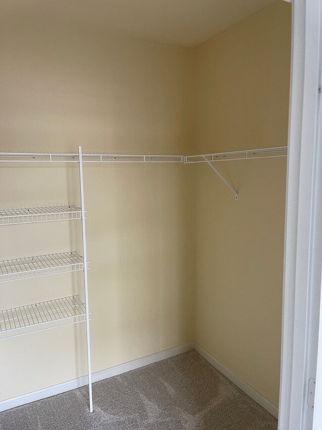 Building Photo - Updated Condo with Parking for One, Great Location and Communal Roof-top Deck!!