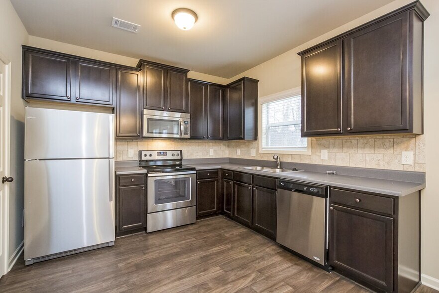 Building Photo - 1337 Avington Glen Way
