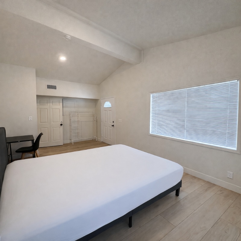 Building Photo - 1595 Palma Vista Ave