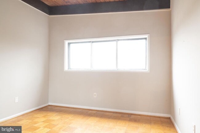 Building Photo - 7857 Enola St