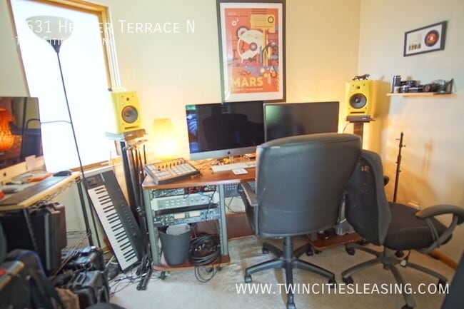 Building Photo - 2531 Heaner Terrace N