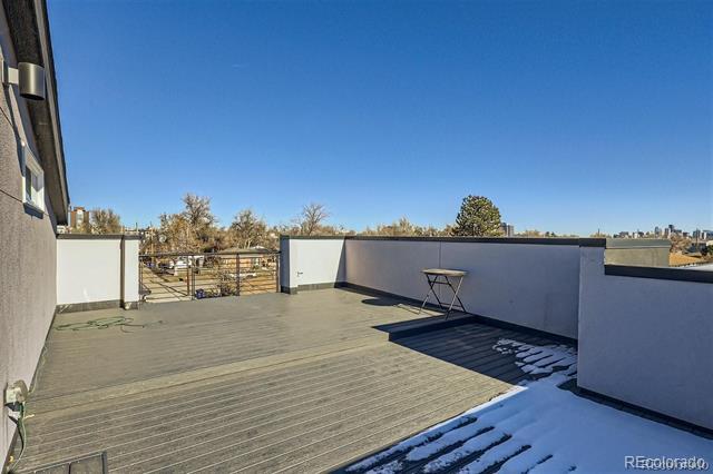 Building Photo - 1272 Yates St