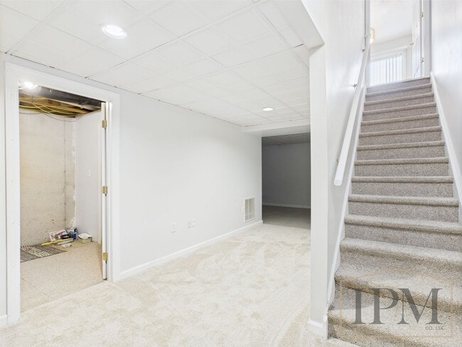 Building Photo - Available Now!- 3 Bedroom Home in Eastern ...