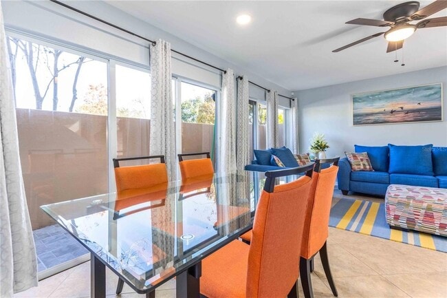 Building Photo - 824 Padua Ln