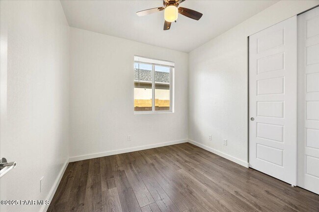 Building Photo - 1643 Stratford Pl