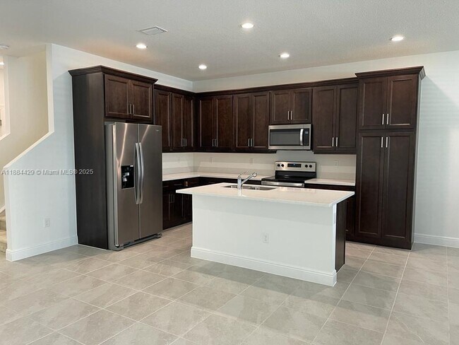 Building Photo - 534 Parsons Wy