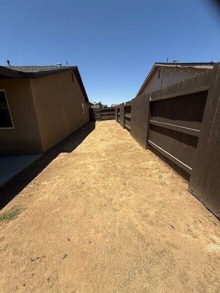 Building Photo - 1037 Honeybell Ct