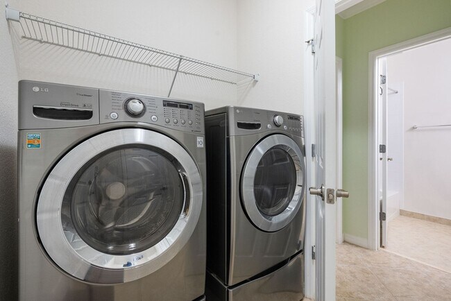 Building Photo - 4/3/2 Copperleaf POOL home in Palm City!!