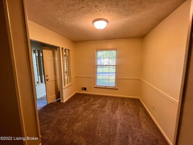 Building Photo - 6201 Lynnchester Dr