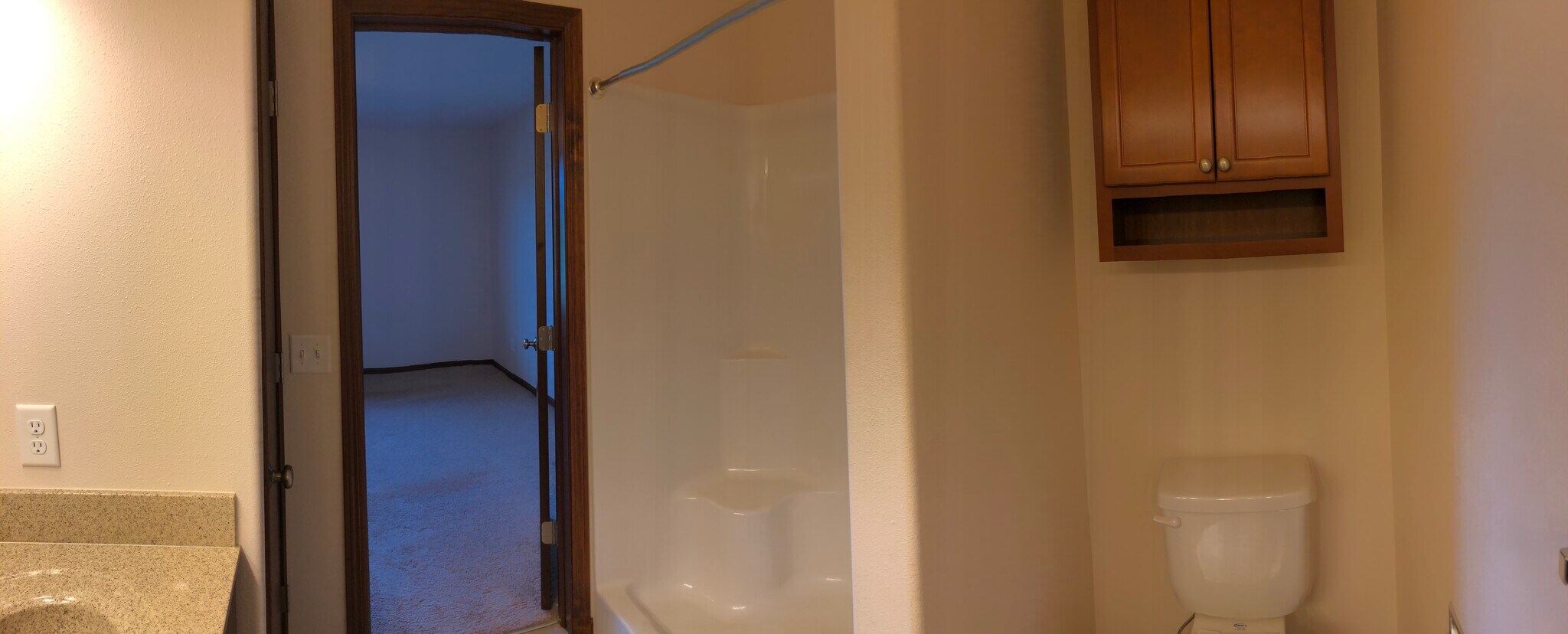 Primary Bathroom - 1902 Wrigley St