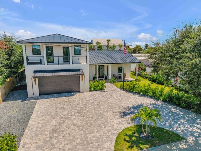 Building Photo - 1707 N Peninsula Ave