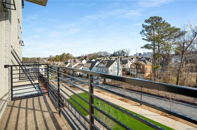 Building Photo - 1293 Longreen Ter NW