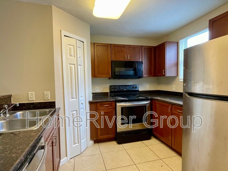 Building Photo - 6047 Gibson Ave