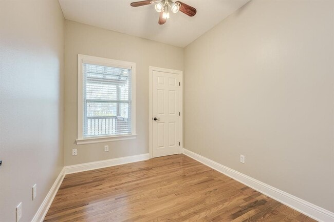 Building Photo - 1300 Crestwood Rd