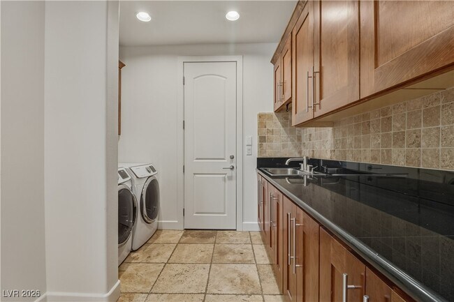 Building Photo - 5101 Mountain Foliage Dr