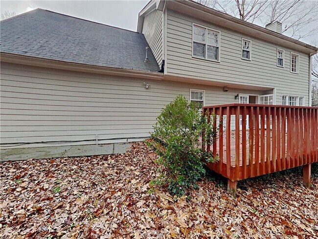 Building Photo - 820 Providence Dr