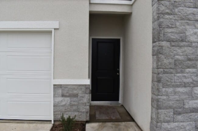 Building Photo - 4472 N San Miguel Ave