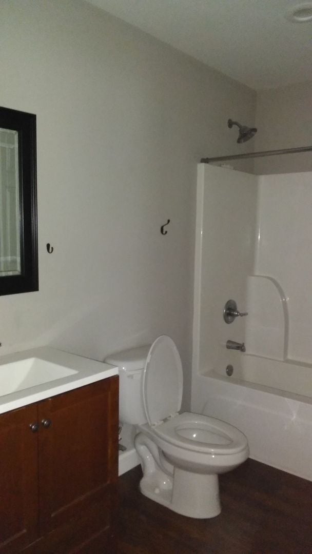 Building Photo - 2 BD/ 2 BA