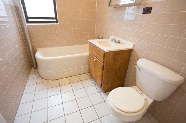 Floorplan - 5416 S. Woodlawn Avenue