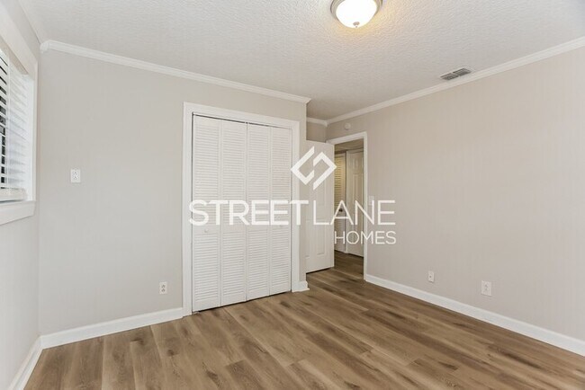 Building Photo - NOW OFFERING THE FIRST FULL MONTH FREE IF ...