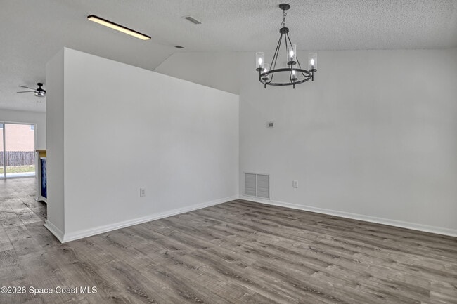 Building Photo - 1561 Sandusky St SE