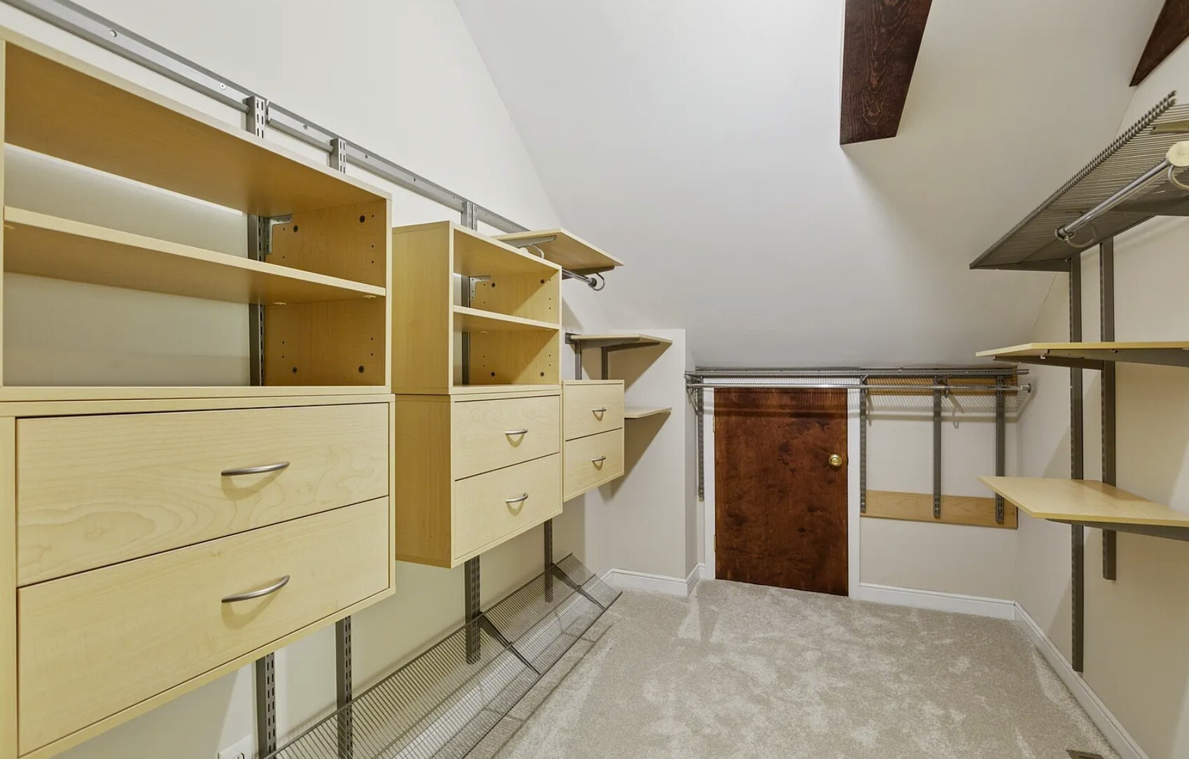 Building Photo - 5749 Pleasant Ave