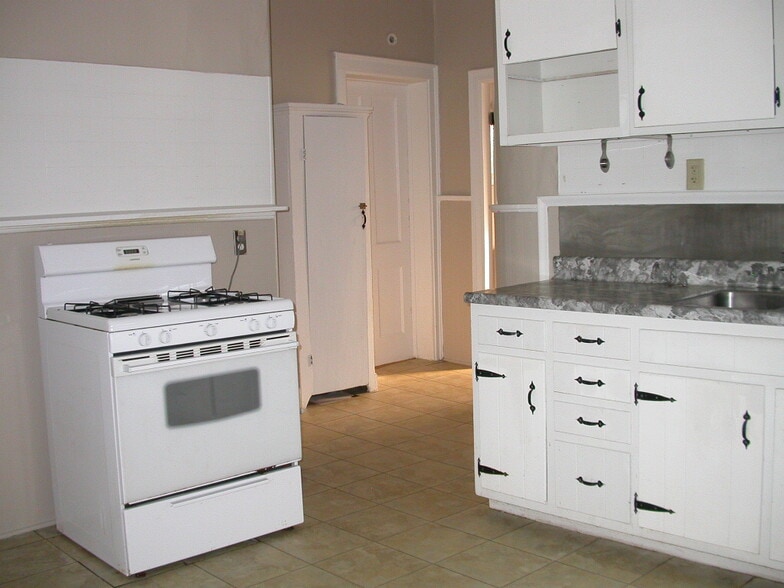 Building Photo - 110 Stone St