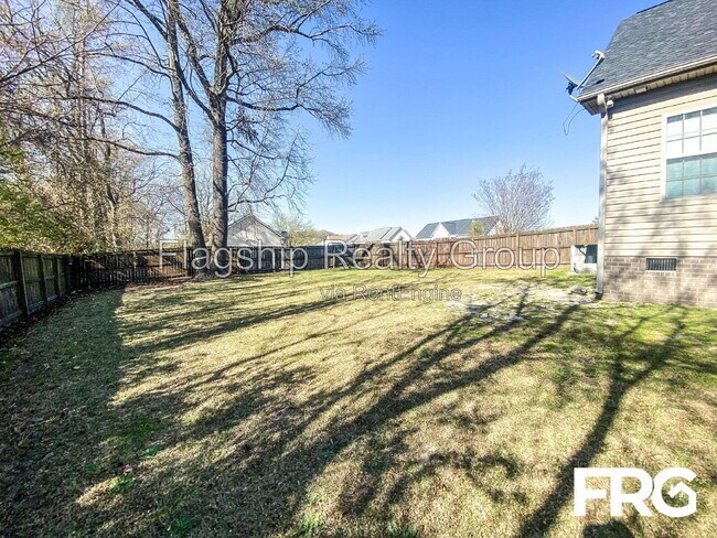 Building Photo - 101 Autumn Ridge Dr