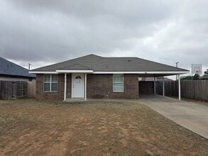 Building Photo - 3 bed 2 bath home