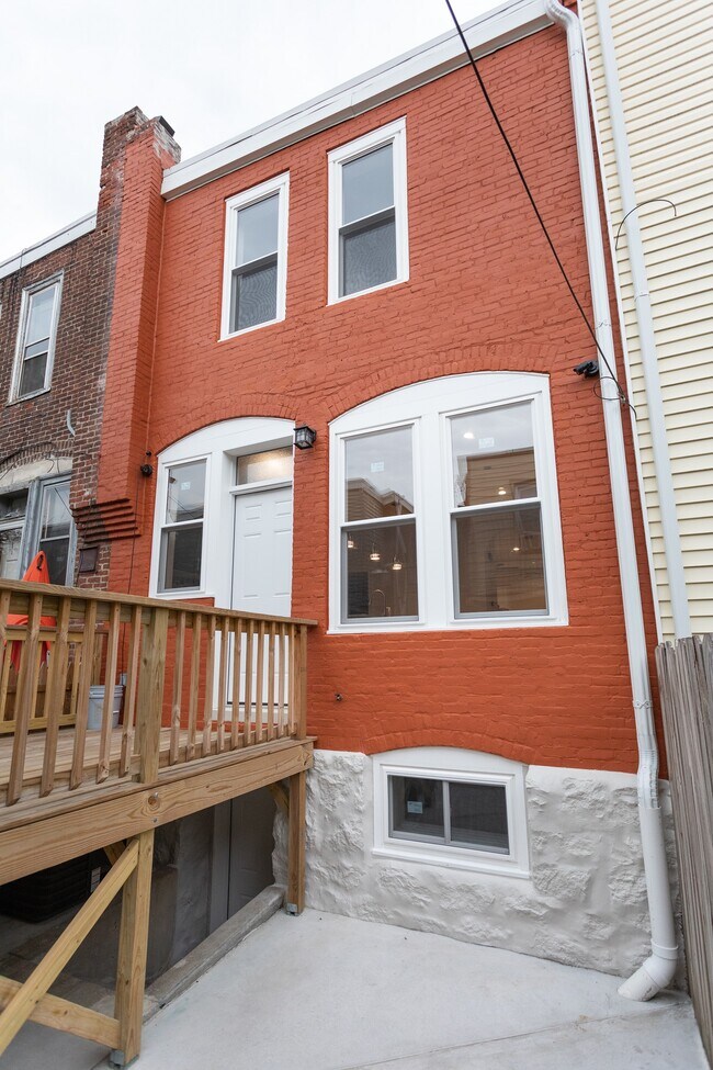 Building Photo - 5836 Alter St