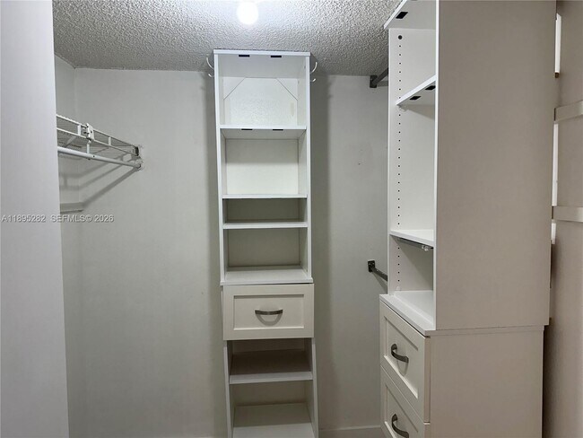 Building Photo - 7051 Environ Blvd