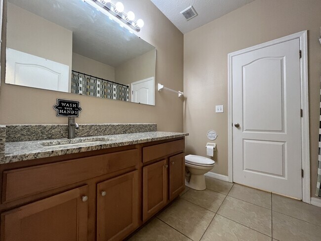 Building Photo - 2825 Whistlewood Dr