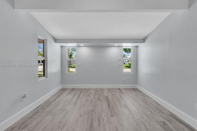 Building Photo - 2920 NE 8th Terrace